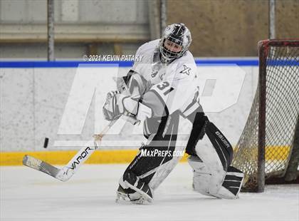 Thumbnail 2 in Notre Dame Catholic @ Xavier photogallery.