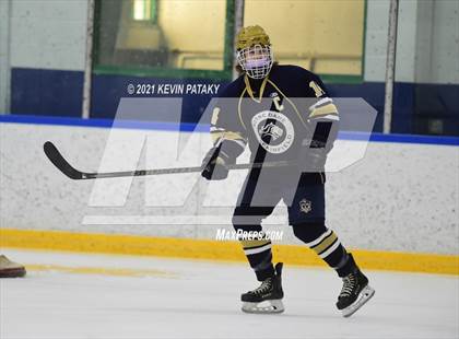 Thumbnail 2 in Notre Dame Catholic @ Xavier photogallery.