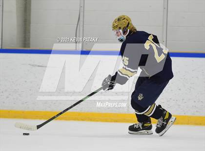Thumbnail 3 in Notre Dame Catholic @ Xavier photogallery.