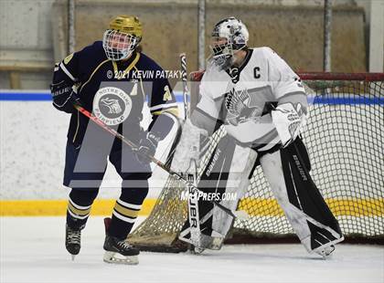 Thumbnail 3 in Notre Dame Catholic @ Xavier photogallery.