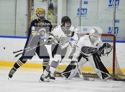 Thumbnail 3 in Notre Dame Catholic @ Xavier photogallery.
