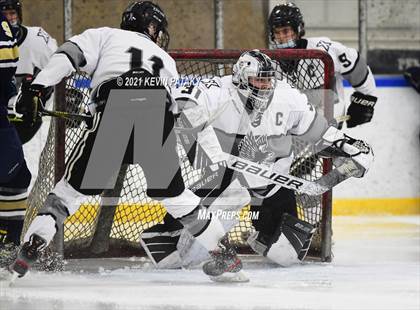 Thumbnail 3 in Notre Dame Catholic @ Xavier photogallery.