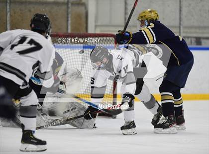Thumbnail 2 in Notre Dame Catholic @ Xavier photogallery.