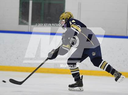 Thumbnail 2 in Notre Dame Catholic @ Xavier photogallery.