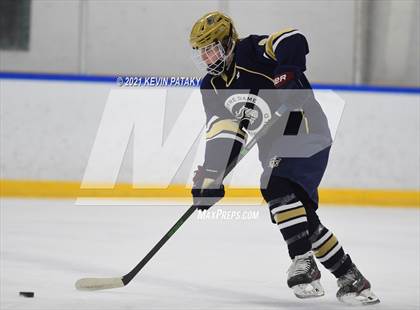 Thumbnail 2 in Notre Dame Catholic @ Xavier photogallery.