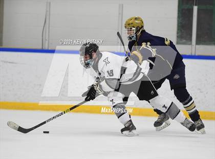 Thumbnail 2 in Notre Dame Catholic @ Xavier photogallery.