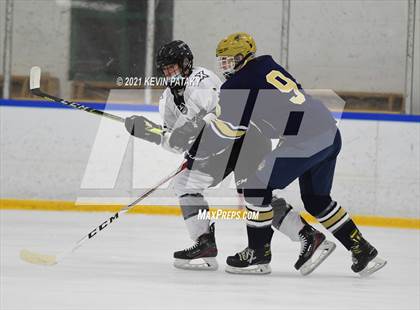 Thumbnail 2 in Notre Dame Catholic @ Xavier photogallery.