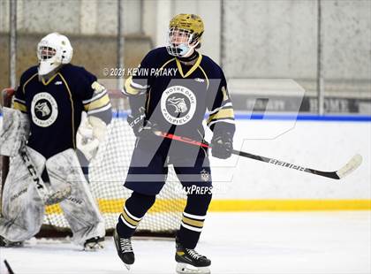 Thumbnail 2 in Notre Dame Catholic @ Xavier photogallery.