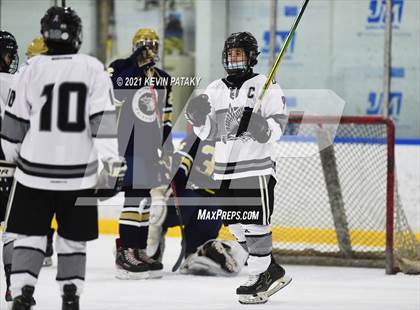 Thumbnail 1 in Notre Dame Catholic @ Xavier photogallery.