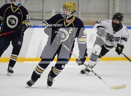 Thumbnail 2 in Notre Dame Catholic @ Xavier photogallery.