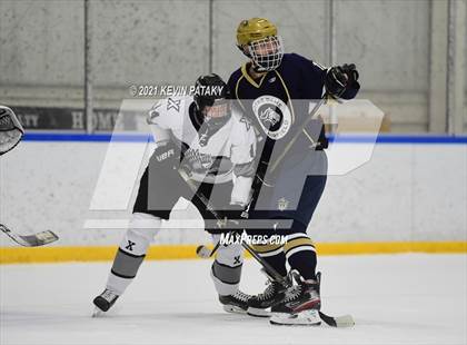 Thumbnail 2 in Notre Dame Catholic @ Xavier photogallery.