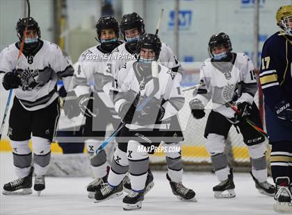 Thumbnail 3 in Notre Dame Catholic @ Xavier photogallery.
