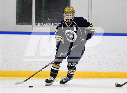 Thumbnail 2 in Notre Dame Catholic @ Xavier photogallery.