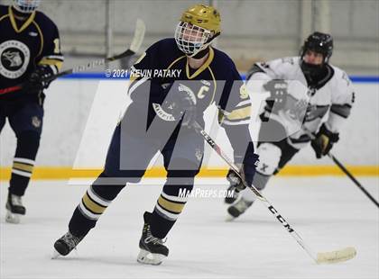 Thumbnail 3 in Notre Dame Catholic @ Xavier photogallery.