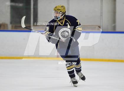Thumbnail 3 in Notre Dame Catholic @ Xavier photogallery.