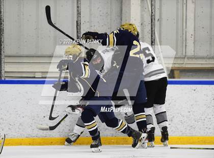 Thumbnail 1 in Notre Dame Catholic @ Xavier photogallery.