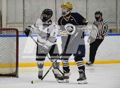 Thumbnail 1 in Notre Dame Catholic @ Xavier photogallery.