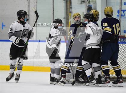 Thumbnail 3 in Notre Dame Catholic @ Xavier photogallery.