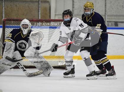 Thumbnail 3 in Notre Dame Catholic @ Xavier photogallery.