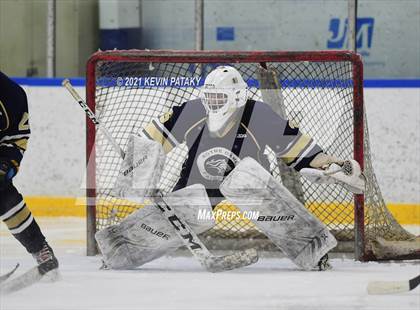 Thumbnail 3 in Notre Dame Catholic @ Xavier photogallery.
