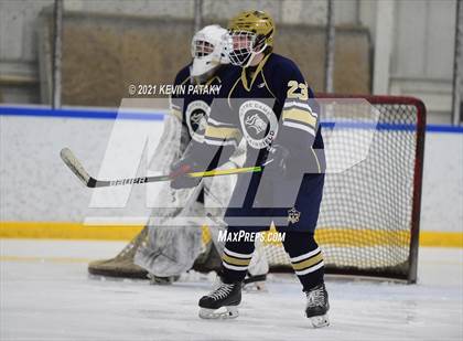Thumbnail 2 in Notre Dame Catholic @ Xavier photogallery.