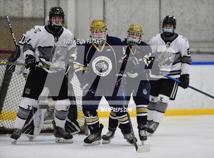 Thumbnail 1 in Notre Dame Catholic @ Xavier photogallery.