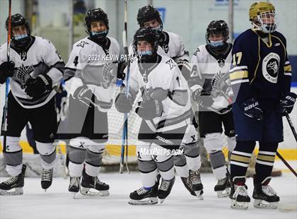 Thumbnail 2 in Notre Dame Catholic @ Xavier photogallery.