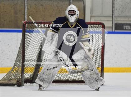 Thumbnail 3 in Notre Dame Catholic @ Xavier photogallery.