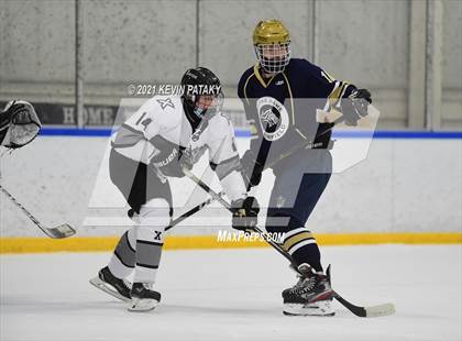Thumbnail 1 in Notre Dame Catholic @ Xavier photogallery.