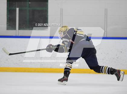 Thumbnail 1 in Notre Dame Catholic @ Xavier photogallery.