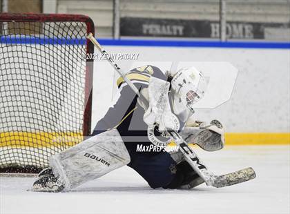 Thumbnail 3 in Notre Dame Catholic @ Xavier photogallery.