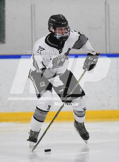 Thumbnail 3 in Notre Dame Catholic @ Xavier photogallery.