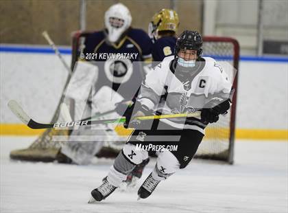Thumbnail 1 in Notre Dame Catholic @ Xavier photogallery.