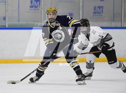 Thumbnail 1 in Notre Dame Catholic @ Xavier photogallery.