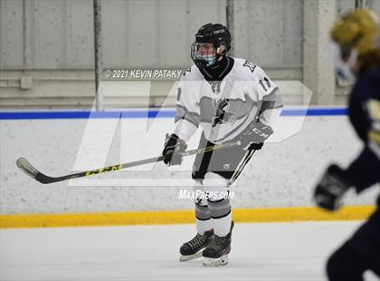 Thumbnail 3 in Notre Dame Catholic @ Xavier photogallery.