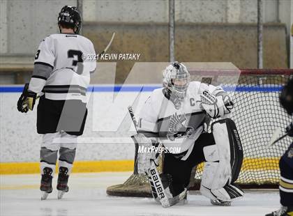 Thumbnail 1 in Notre Dame Catholic @ Xavier photogallery.