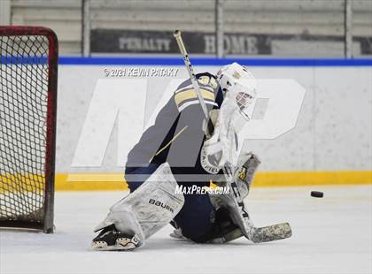 Thumbnail 1 in Notre Dame Catholic @ Xavier photogallery.