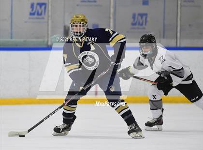 Thumbnail 3 in Notre Dame Catholic @ Xavier photogallery.