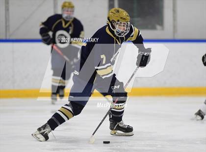 Thumbnail 1 in Notre Dame Catholic @ Xavier photogallery.