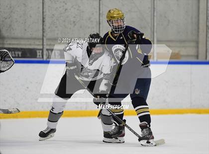 Thumbnail 3 in Notre Dame Catholic @ Xavier photogallery.