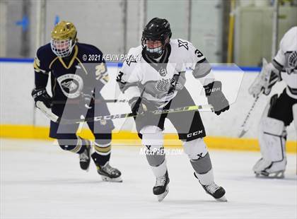 Thumbnail 3 in Notre Dame Catholic @ Xavier photogallery.