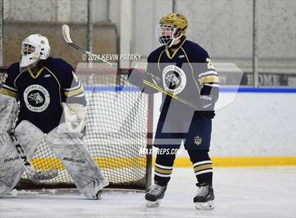 Thumbnail 1 in Notre Dame Catholic @ Xavier photogallery.