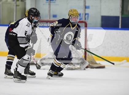 Thumbnail 1 in Notre Dame Catholic @ Xavier photogallery.