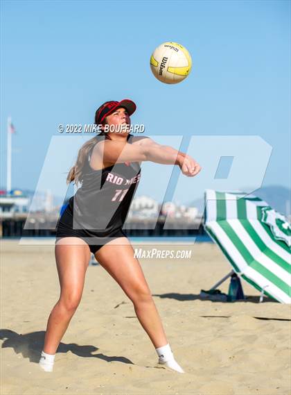 Thumbnail 1 in Rio Mesa @ Santa Barbara photogallery.