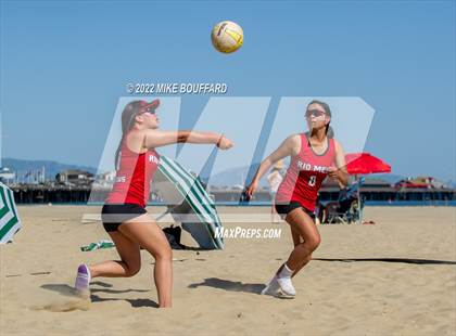 Thumbnail 3 in Rio Mesa @ Santa Barbara photogallery.