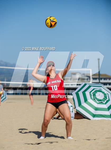 Thumbnail 1 in Rio Mesa @ Santa Barbara photogallery.