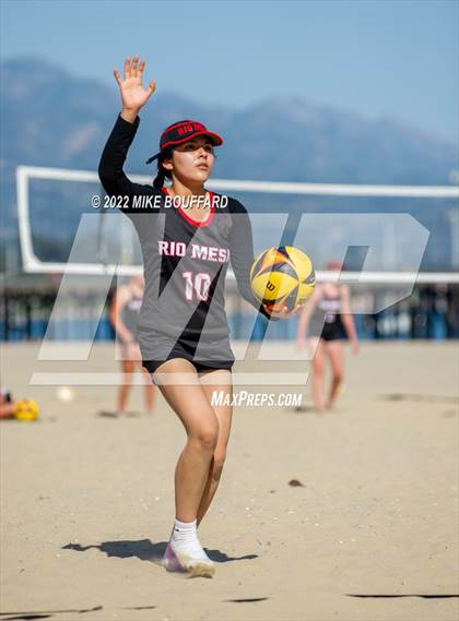 Thumbnail 3 in Rio Mesa @ Santa Barbara photogallery.