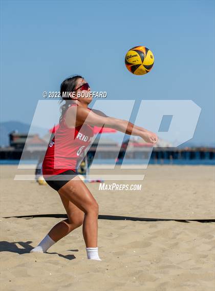Thumbnail 1 in Rio Mesa @ Santa Barbara photogallery.