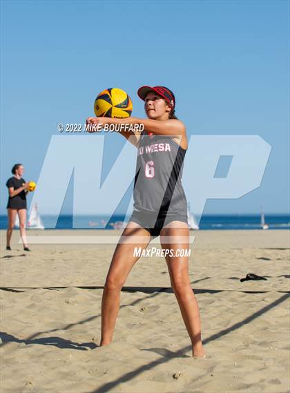 Thumbnail 2 in Rio Mesa @ Santa Barbara photogallery.