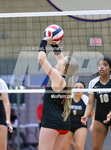 Thumbnail 2 in Lake Highlands @ Plano East (UIL 6A D1 Area Playoff) photogallery.